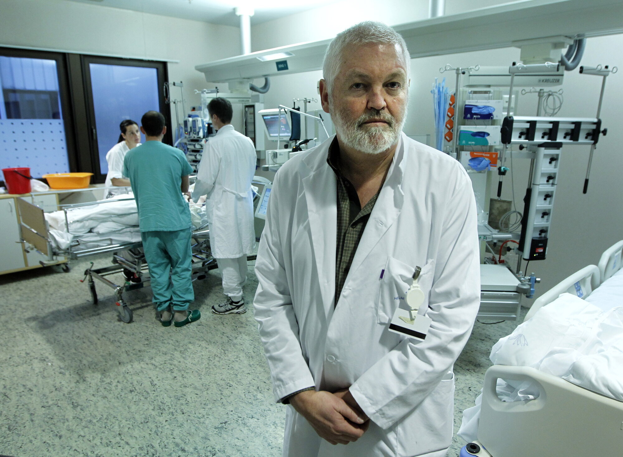 Hans Flaatten, Haukeland universitetssykehus Bildet viser Hans Flaatten på en intensivavdeling.