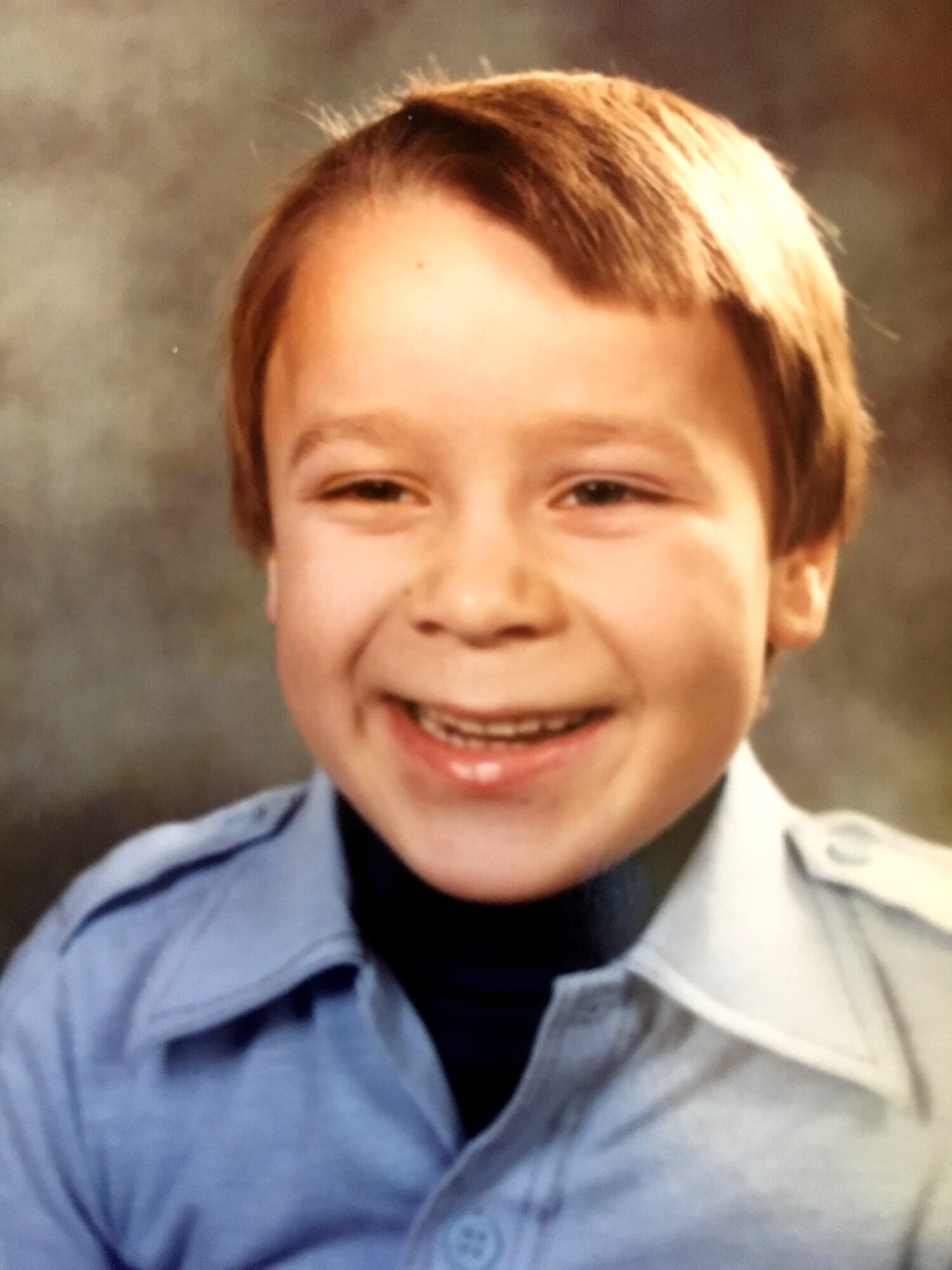 Bård Hoksrud som liten Bildet viser Bård Hoksrud som liten