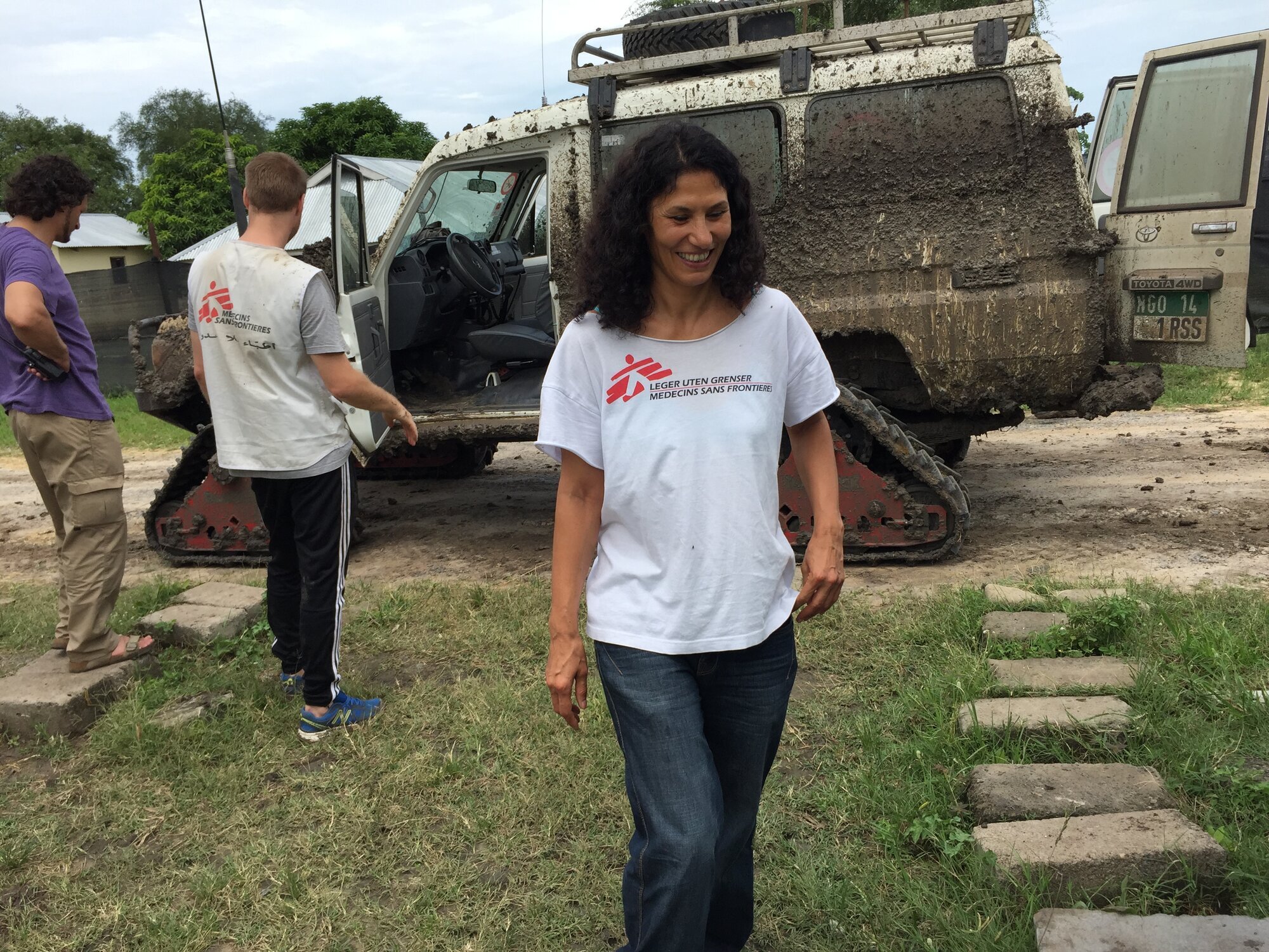 PÅ OPPDRAG: Mali Ebrahami er psykiatrisk sykepleier og jordmor. Hun har vært på ti oppdrag for Leger Uten Grenser. Bildet er tatt i Sør-Sudan. Foto: Privat PÅ OPPDRAG: Mali Ebrahami er psykiatrisk sykepleier og jordmor. Hun har vært på ti oppdrag for Leger Uten Grenser. Bildet er tatt i Sør-Sudan. Foto: Privat