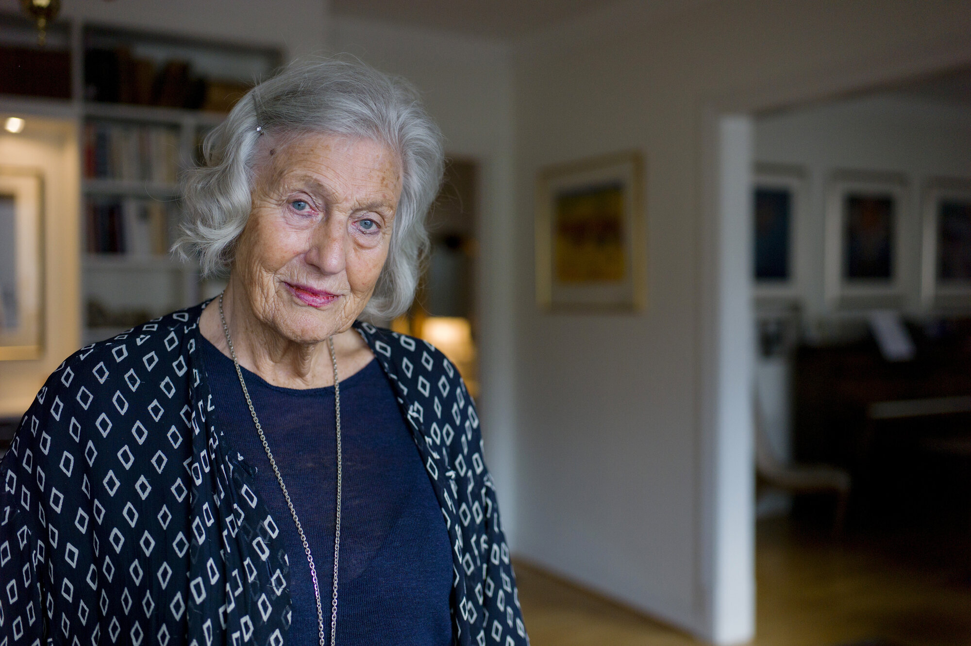 Aud Oftestad Bildet viser Aud Oftestad hjemme i leiligheten sin.