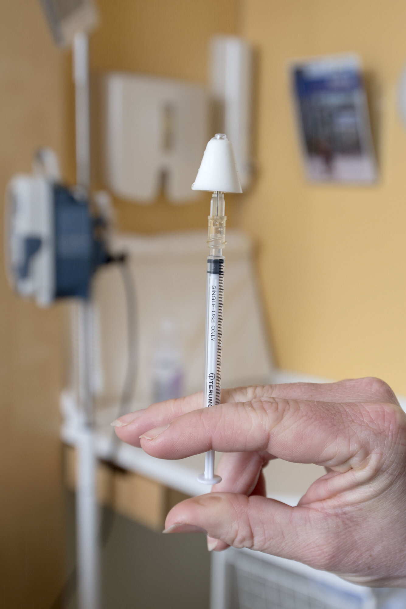 Nesespray Bildet viser en nesespray med forstøver