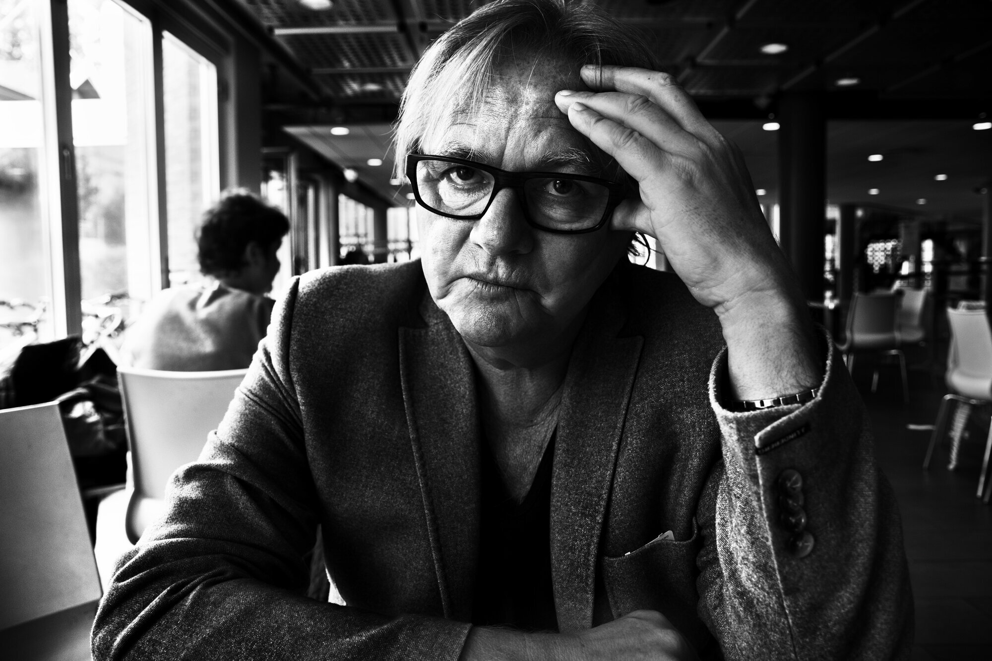 Runar Bakken tror høyere lønn vil trekke flere menn til sykepleieryrket. Foto: Marit Fonn Bilde av forsker Runar Bakken.