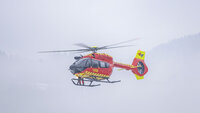 Bildet viser et ambulansehelikopter.