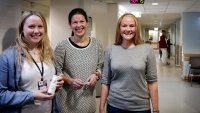 Lege Ingvild Vik (til venstre) og sykepleierne Tonje Denstad With og Jenny Straheim Bildet viser lege Ingvild Vik (til venstre) og sykepleierne Tonje Denstad With og Jenny Straheim