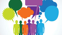Illustrasjon av menneskegruppe med hver sin snakkeboble.