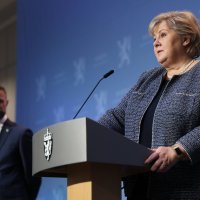 Bildet viser Bent Høie og Erna Solberg.